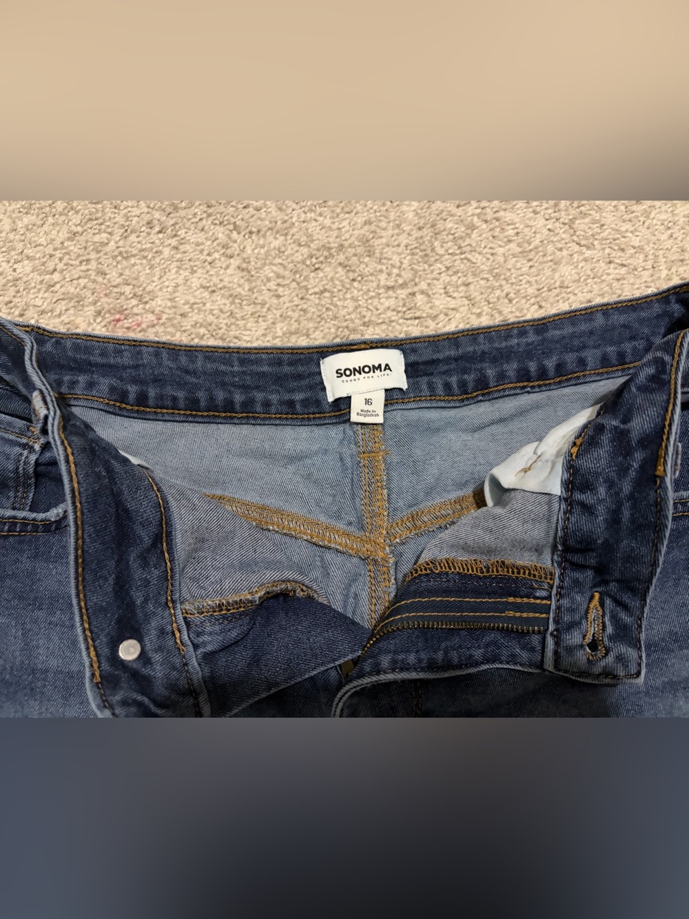 Sonoma Goods for Life Womens Denim Shorts Size 16 Medium Wash Cuffed - Picture 2 of 5